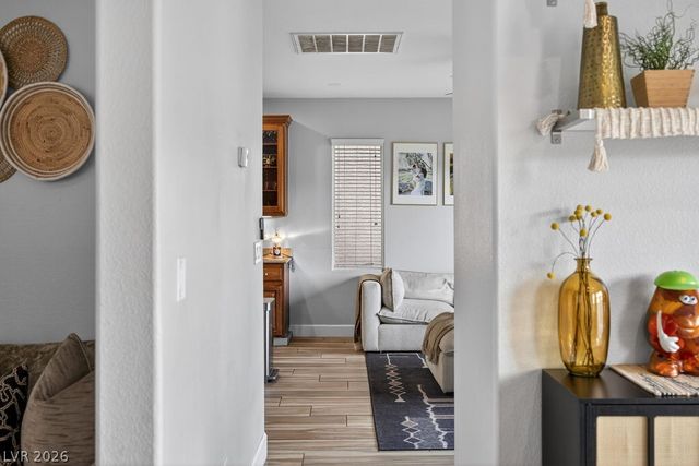 8328 Lambtin Quay Avenue, Las Vegas, NV 89131