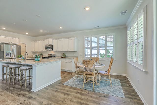 420 Oak View Way, Summerville, SC 29483