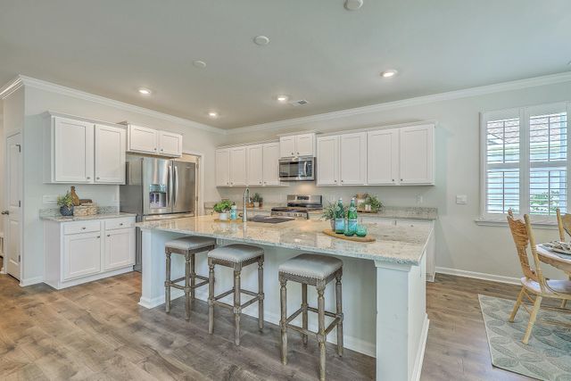 420 Oak View Way, Summerville, SC 29483