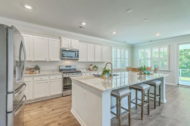 420 Oak View Way, Summerville, SC 29483