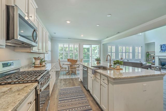 420 Oak View Way, Summerville, SC 29483