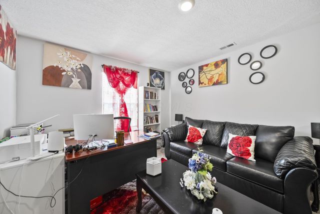 3052 Wyntree Drive, Columbus, OH 43232