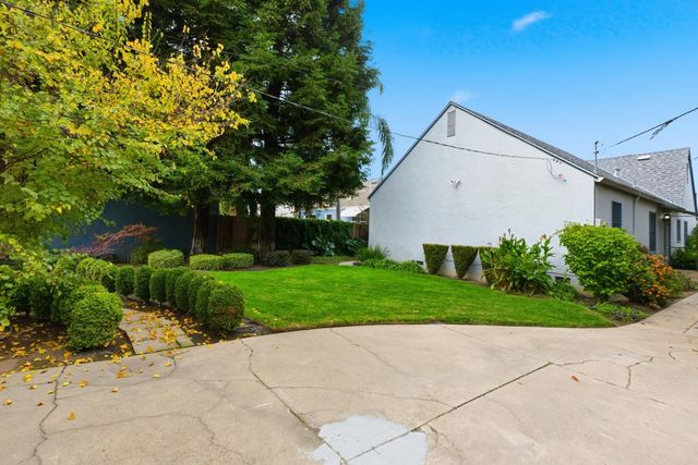 1246 E Canal Dr, Turlock, CA 95380