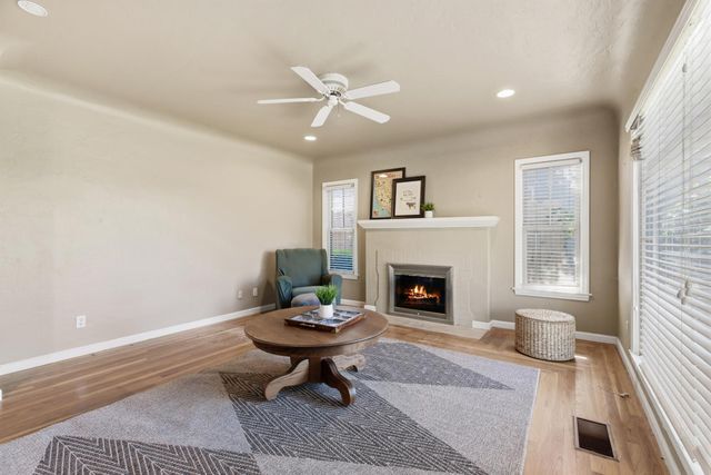 1246 E Canal Dr, Turlock, CA 95380