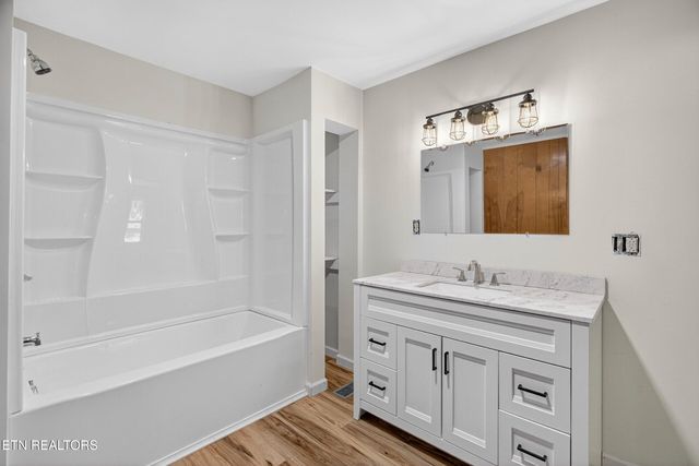 2594 Indian Creek Rd, Thorn Hill, TN 37881