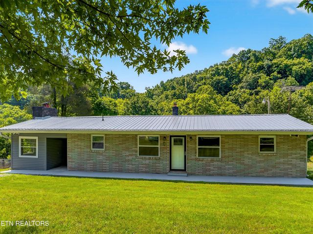 2594 Indian Creek Rd, Thorn Hill, TN 37881