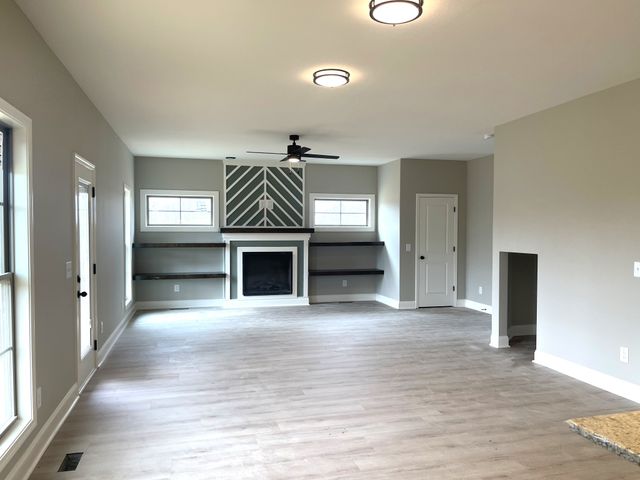 90 Miller Farm, Clarksville, TN 37043