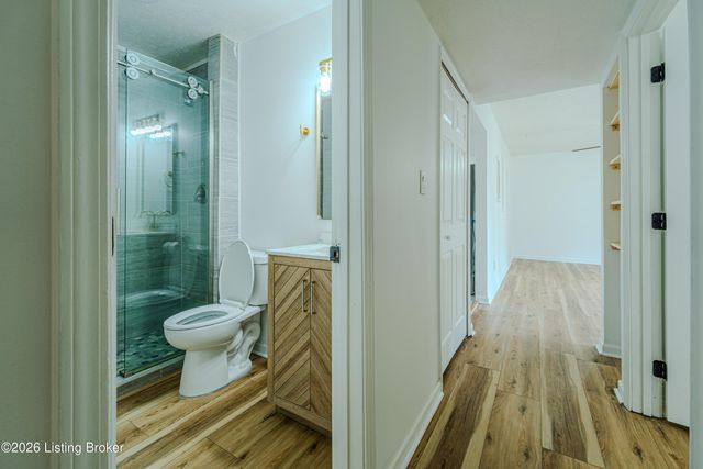 5805 Spicewood Ln, Louisville, KY 40219