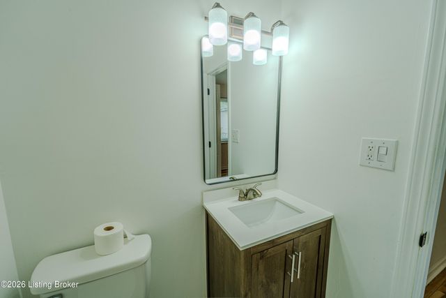 5805 Spicewood Ln, Louisville, KY 40219