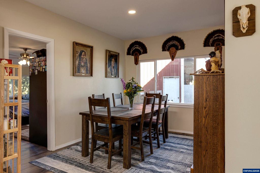 Image 10 of property listing at 19800 SW Briedwell Rd, Mcminnville, OR 97128