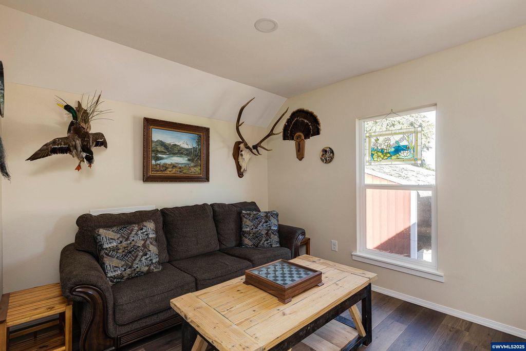 Image 14 of property listing at 19800 SW Briedwell Rd, Mcminnville, OR 97128