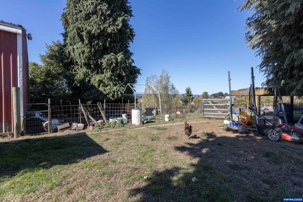 Image 21 of property listing at 19800 SW Briedwell Rd, Mcminnville, OR 97128