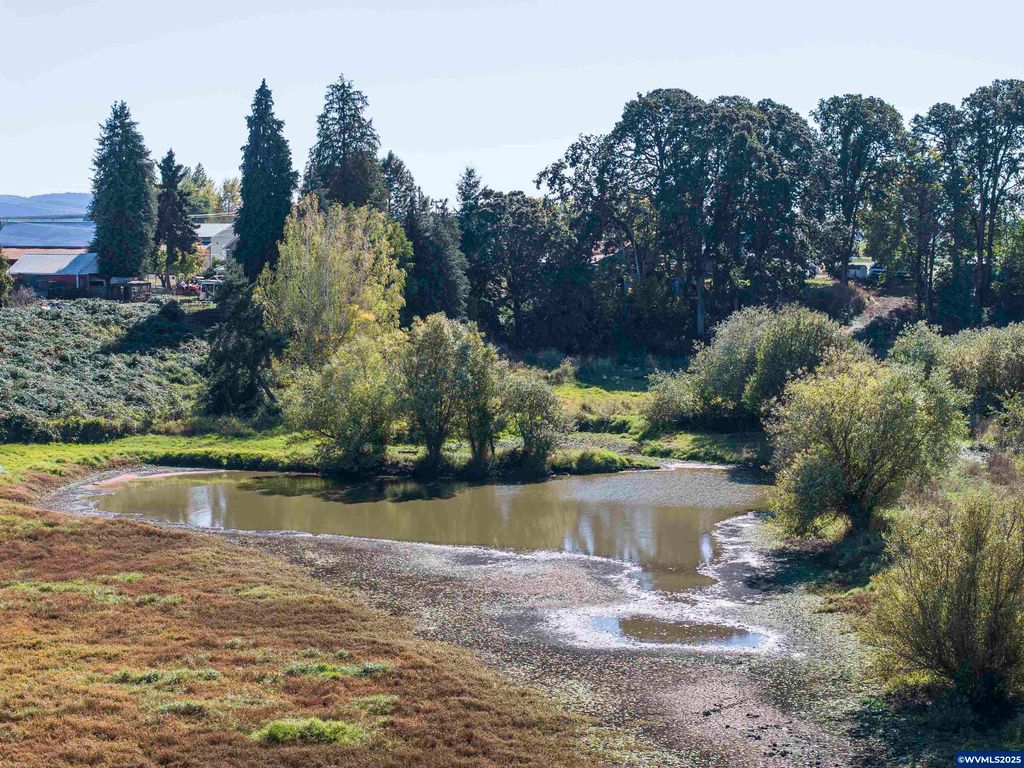 Image 29 of property listing at 19800 SW Briedwell Rd, Mcminnville, OR 97128