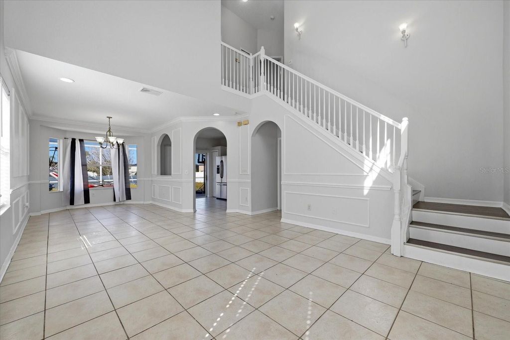 Image 16 of property listing at 8123 CANTERBURY LAKE BOULEVARD, Tampa, FL 33619