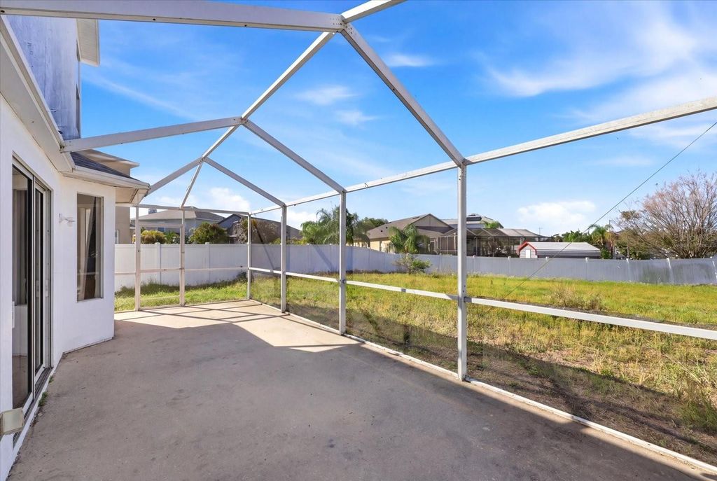 Image 18 of property listing at 8123 CANTERBURY LAKE BOULEVARD, Tampa, FL 33619