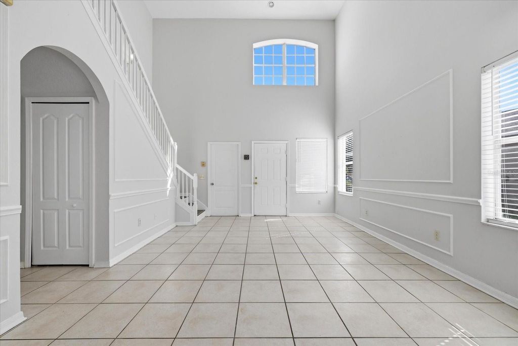 Image 3 of property listing at 8123 CANTERBURY LAKE BOULEVARD, Tampa, FL 33619