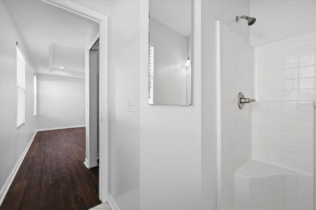 Image 22 of property listing at 8123 CANTERBURY LAKE BOULEVARD, Tampa, FL 33619