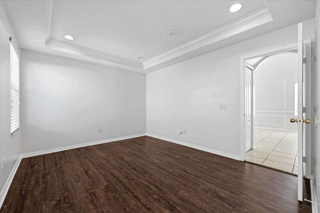 Image 30 of property listing at 8123 CANTERBURY LAKE BOULEVARD, Tampa, FL 33619