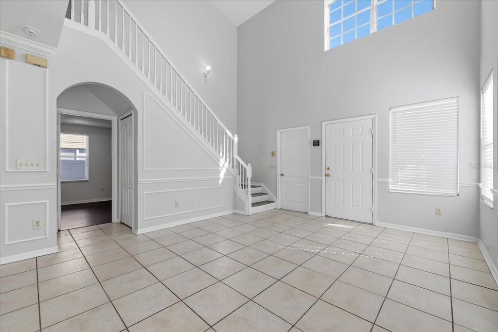 Image 36 of property listing at 8123 CANTERBURY LAKE BOULEVARD, Tampa, FL 33619