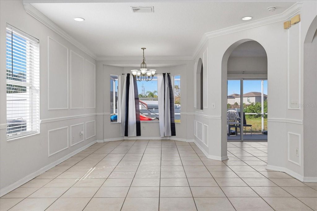 Image 6 of property listing at 8123 CANTERBURY LAKE BOULEVARD, Tampa, FL 33619