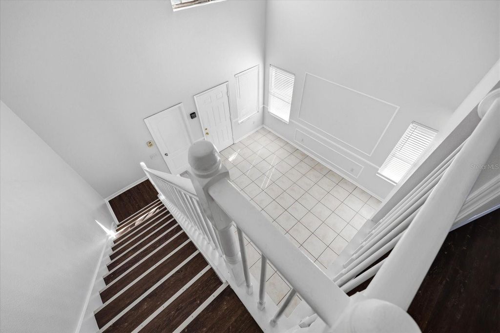 Image 7 of property listing at 8123 CANTERBURY LAKE BOULEVARD, Tampa, FL 33619