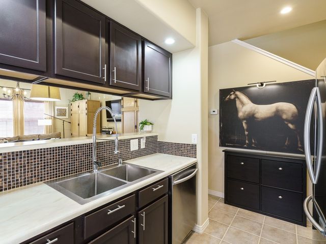 7282 Avenida El Nido, Santa Fe, NM 87507