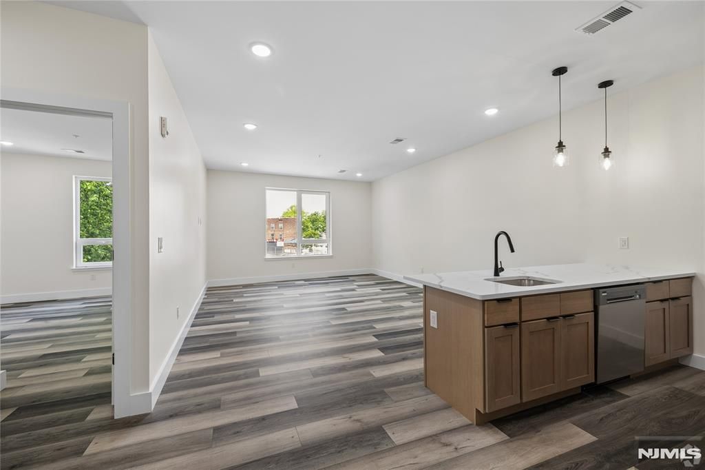 448 - 452 Orange Avenue 205, Newark, NJ 07103