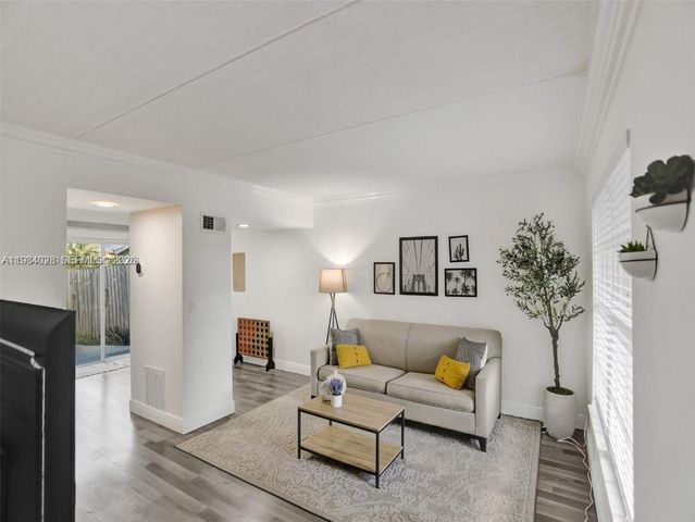 3603 Townhouse Ct, West Palm Beach, FL 33407