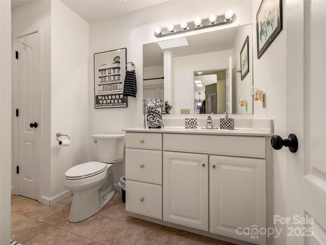 949 Kanuga Road, Hendersonville, NC 28739