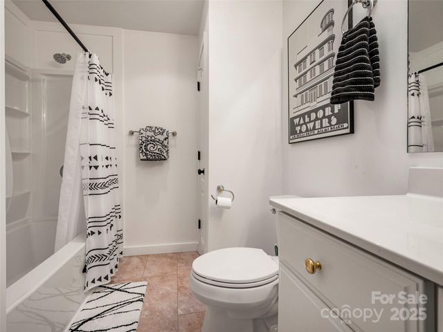 949 Kanuga Road, Hendersonville, NC 28739