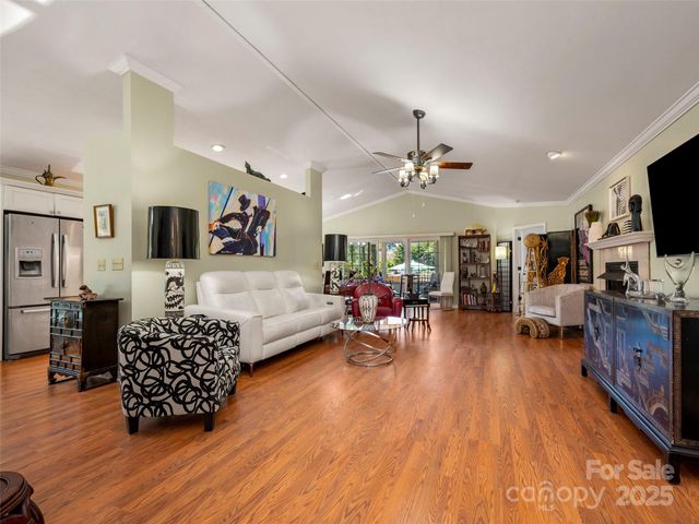 949 Kanuga Road, Hendersonville, NC 28739