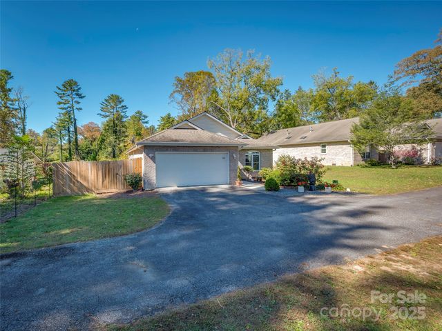 949 Kanuga Road, Hendersonville, NC 28739