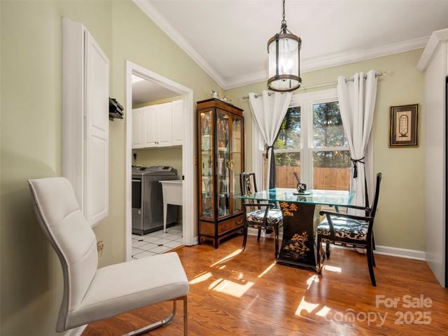 949 Kanuga Road, Hendersonville, NC 28739