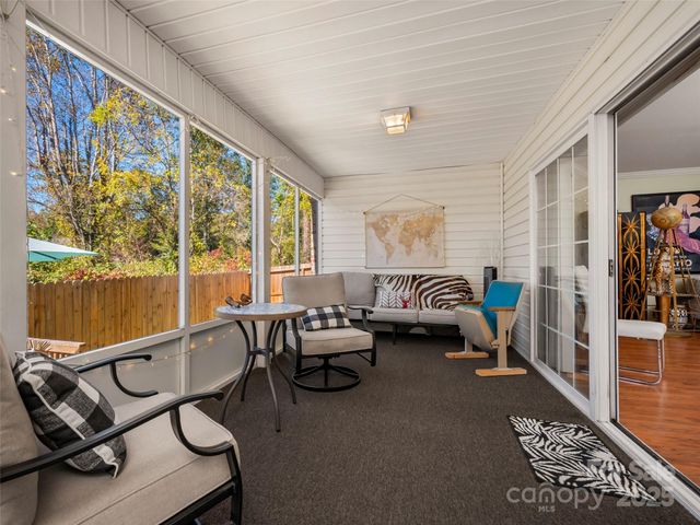 949 Kanuga Road, Hendersonville, NC 28739