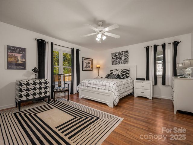 949 Kanuga Road, Hendersonville, NC 28739