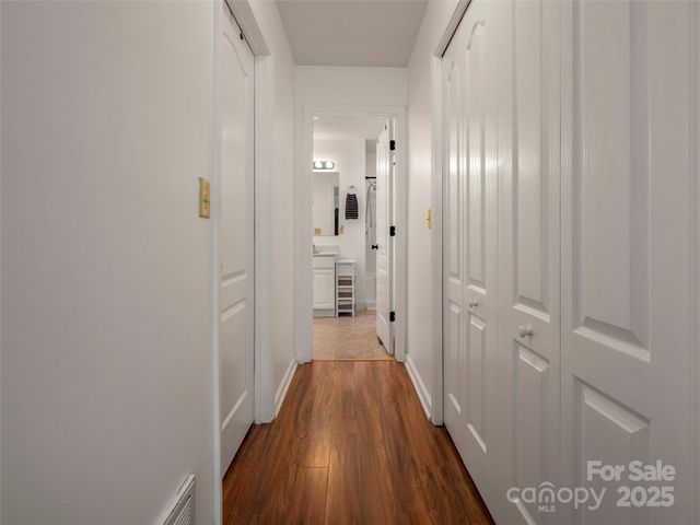 949 Kanuga Road, Hendersonville, NC 28739