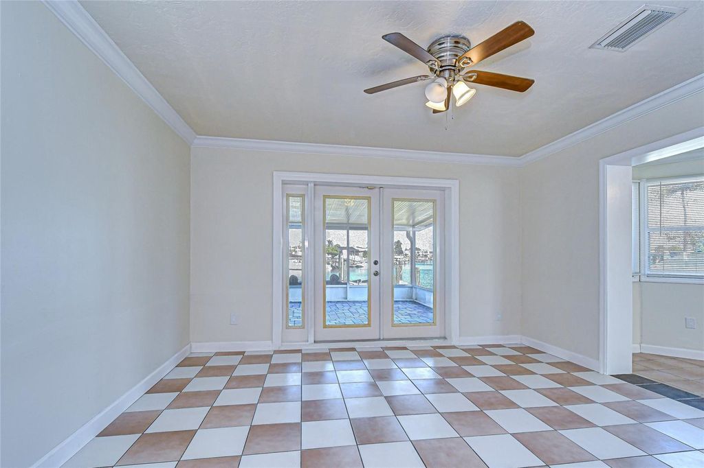 Image 14 of property listing at 6416 LAKE SUNRISE DRIVE, Apollo Beach, FL 33572