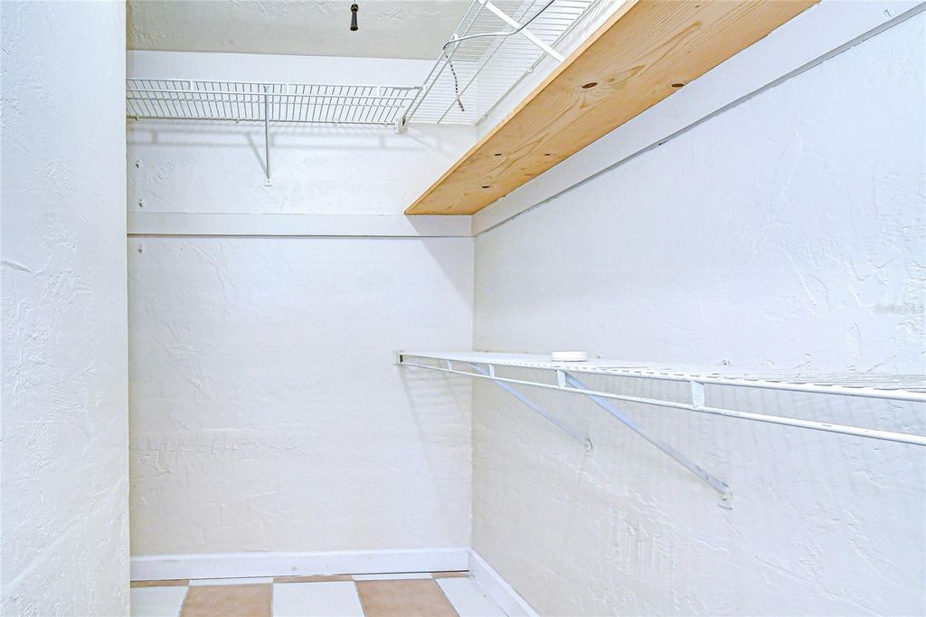 Image 18 of property listing at 6416 LAKE SUNRISE DRIVE, Apollo Beach, FL 33572