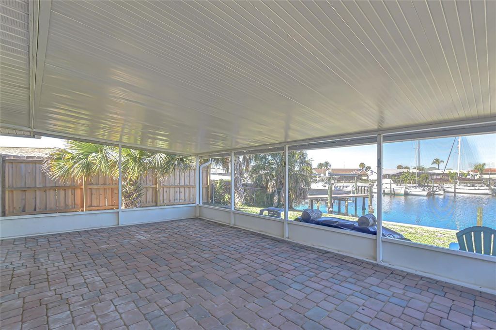 Image 23 of property listing at 6416 LAKE SUNRISE DRIVE, Apollo Beach, FL 33572