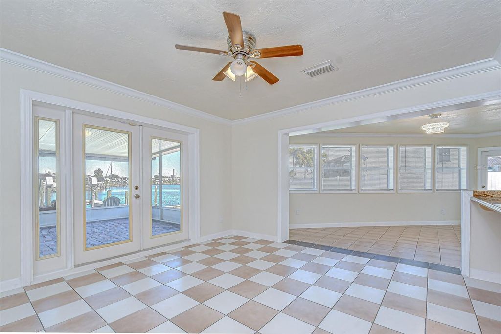 Image 10 of property listing at 6416 LAKE SUNRISE DRIVE, Apollo Beach, FL 33572