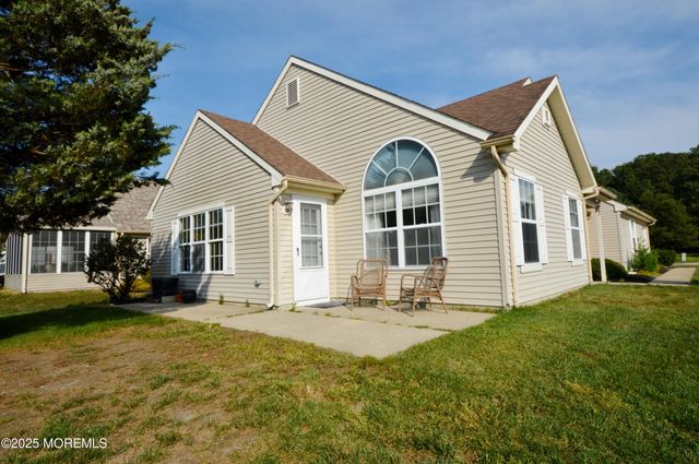 2602 Meadow Lake Drive, Toms River, NJ 08755