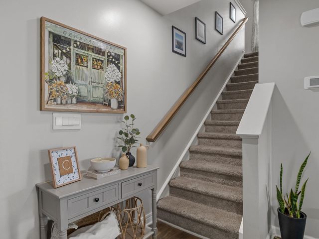 1356 Ledsham Court, Greer, SC 29651