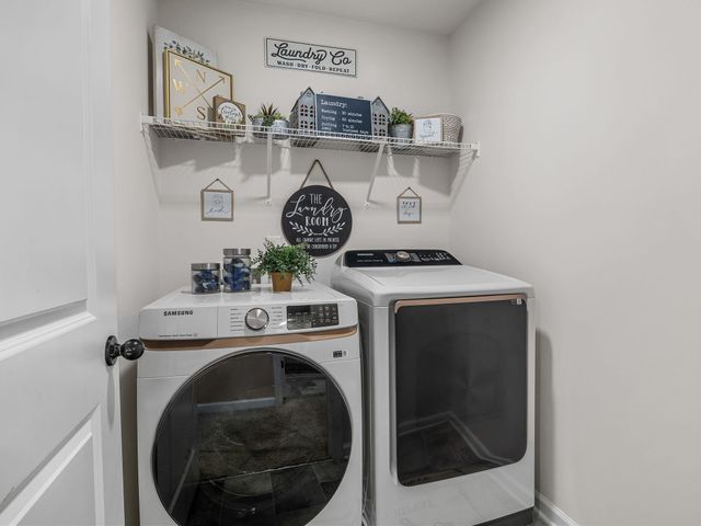 1356 Ledsham Court, Greer, SC 29651