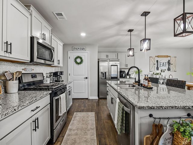 1356 Ledsham Court, Greer, SC 29651