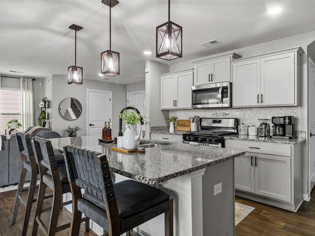 1356 Ledsham Court, Greer, SC 29651