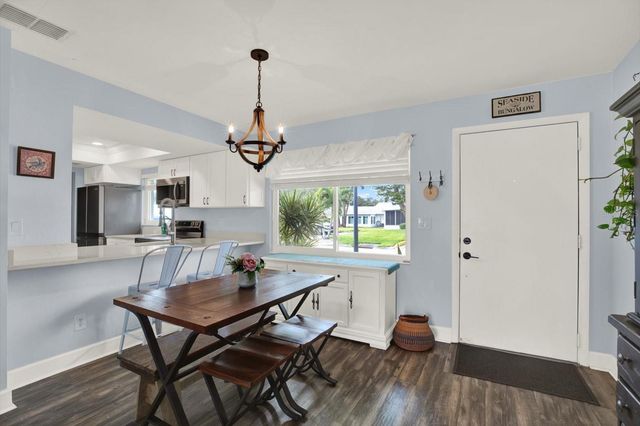 3344 37TH WAY S C1, St Petersburg, FL 33711