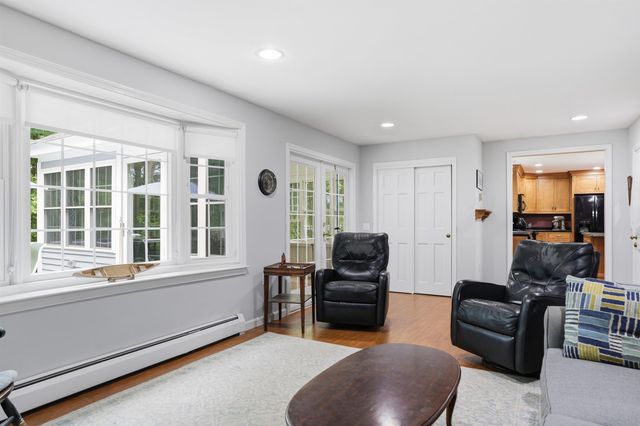72 Old Farm Road, Bedford, NH 03110