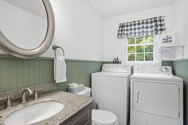 72 Old Farm Road, Bedford, NH 03110