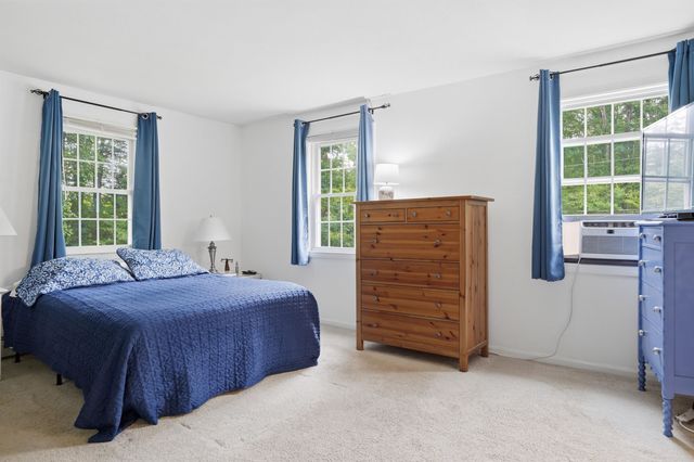 72 Old Farm Road, Bedford, NH 03110