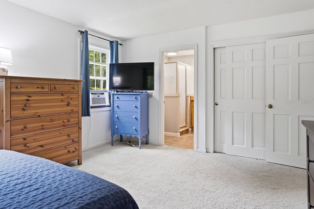 72 Old Farm Road, Bedford, NH 03110